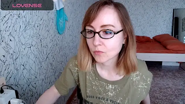 Snapshot of Athena_Richards chatting on April 6, 9:21 am Athena Richards online show from April 6, 9:21 am