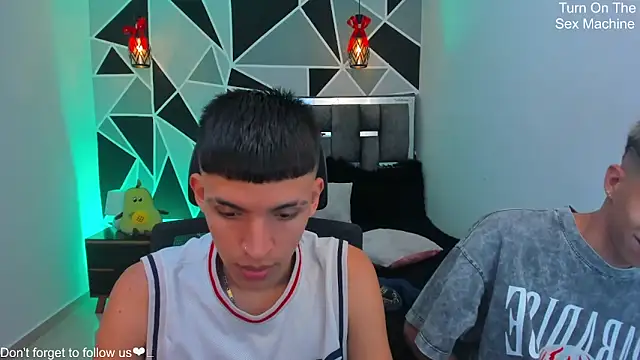 Juan Nd Steven online show from April 22, 1:23 am