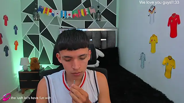 Snapshot of Juan_Nd_Steven chatting on June 25, 8:36 pm Juan Nd Steven online show from June 25, 8:36 pm