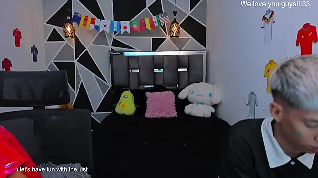 Snapshot of Juan_Nd_Steven chatting on July 8, 12:24 am Juan Nd Steven online show from July 8, 12:24 am