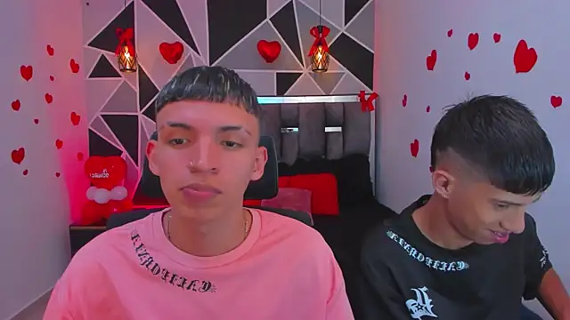 Snapshot of Juan_Nd_Steven chatting on February 13, 2:44 am Juan Nd Steven online show from February 13, 2:44 am