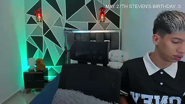 Juan Nd Steven online show from May 24, 11:32 am