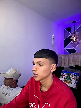 Snapshot of Juan_Nd_Steven chatting on December 20, 2:58 am Juan Nd Steven online show from December 20, 2:58 am