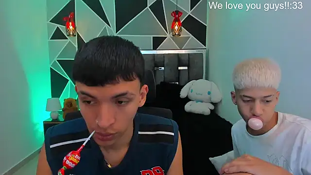 Snapshot of Juan_Nd_Steven chatting on June 11, 2:53 am Juan Nd Steven online show from June 11, 2:53 am