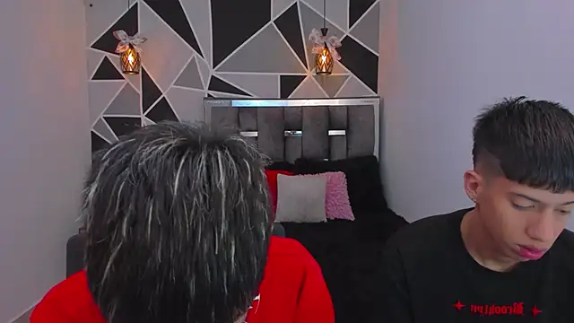 Snapshot of Juan_Nd_Steven chatting on February 7, 11:51 am Juan Nd Steven online show from February 7, 11:51 am