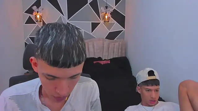 Snapshot of Juan_Nd_Steven chatting on January 7, 3:22 am Juan Nd Steven online show from January 7, 3:22 am