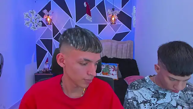 Snapshot of Juan_Nd_Steven chatting on December 23, 1:49 am Juan Nd Steven online show from December 23, 1:49 am