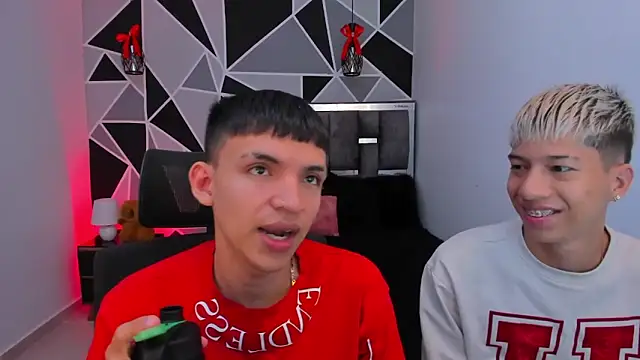 Juan Nd Steven online show from May 3, 11:37 am