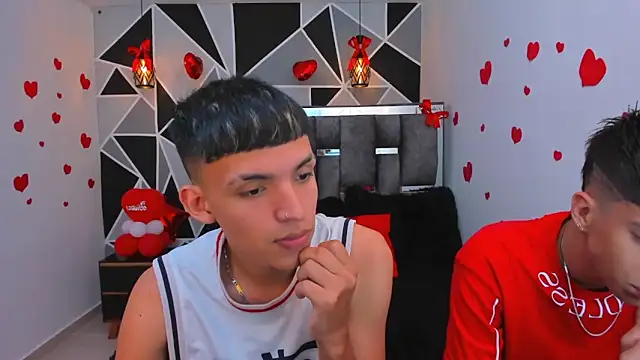 Snapshot of Juan_Nd_Steven chatting on February 26, 2:55 am Juan Nd Steven online show from February 26, 2:55 am