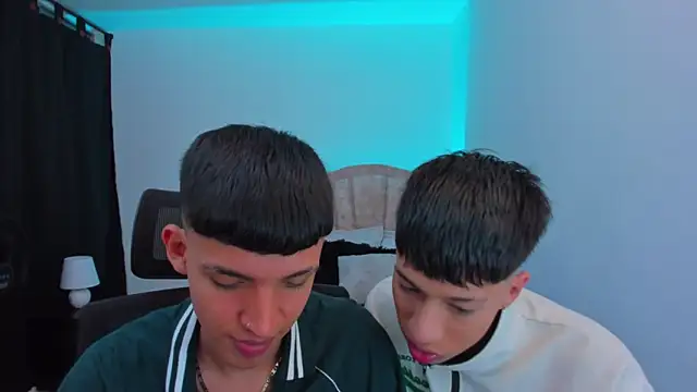 Juan Nd Steven online show from October 4, 4:14 am