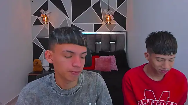 Snapshot of Juan_Nd_Steven chatting on February 8, 11:08 am Juan Nd Steven online show from February 8, 11:08 am