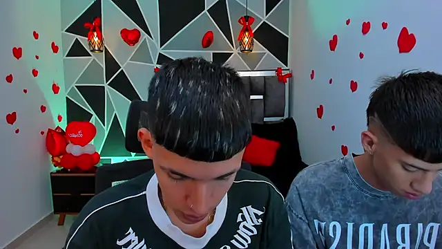 Snapshot of Juan_Nd_Steven chatting on February 22, 11:45 am Juan Nd Steven online show from February 22, 11:45 am