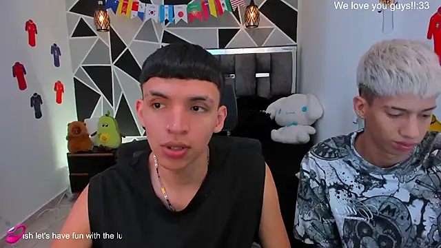Snapshot of Juan_Nd_Steven chatting on June 27, 8:59 pm Juan Nd Steven online show from June 27, 8:59 pm