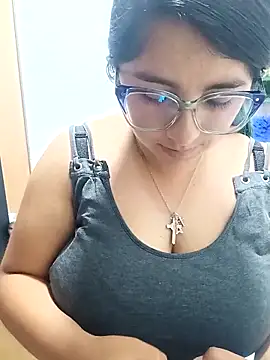 Snapshot of _Angelinaandrade_ chatting on September 26, 1:12 am Angelinaandrade online show from September 26, 1:12 am