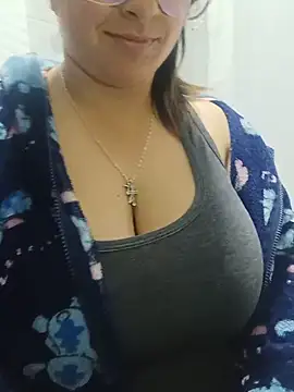  Angelinaandrade  online show from June 20, 1:10 am