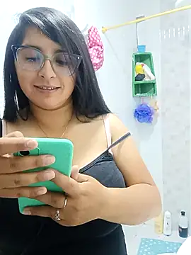 Snapshot of _Angelinaandrade_ chatting on October 7, 1:39 am Angelinaandrade online show from October 7, 1:39 am