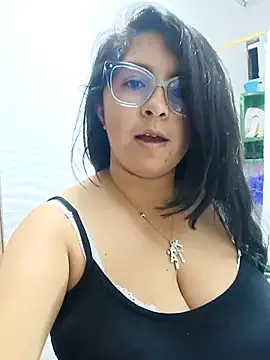 Snapshot of _Angelinaandrade_ chatting on September 30, 1:11 am Angelinaandrade online show from September 30, 1:11 am