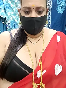 Snapshot of ashikaa_r chatting on October 1, 7:18 pm ashikaa r online show from October 1, 7:18 pm