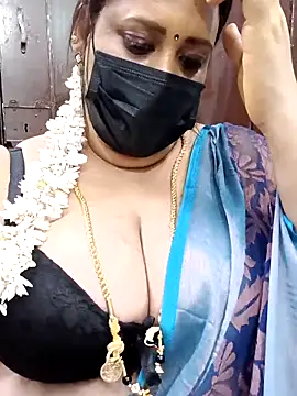 Snapshot of ashikaa_r chatting on March 12, 6:53 pm ashikaa r online show from March 12, 6:53 pm