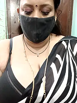 Snapshot of ashikaa_r chatting on November 24, 1:22 pm ashikaa r online show from November 24, 1:22 pm