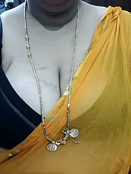 Snapshot of ashikaa_r chatting on December 3, 1:10 pm ashikaa r online show from December 3, 1:10 pm