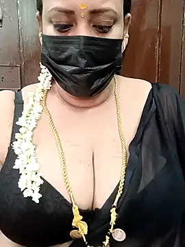 Snapshot of ashikaa_r chatting on February 15, 7:16 am ashikaa r online show from February 15, 7:16 am