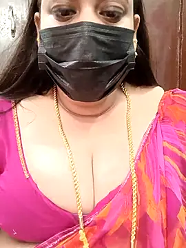 Snapshot of ashikaa_r chatting on March 3, 5:58 am ashikaa r online show from March 3, 5:58 am