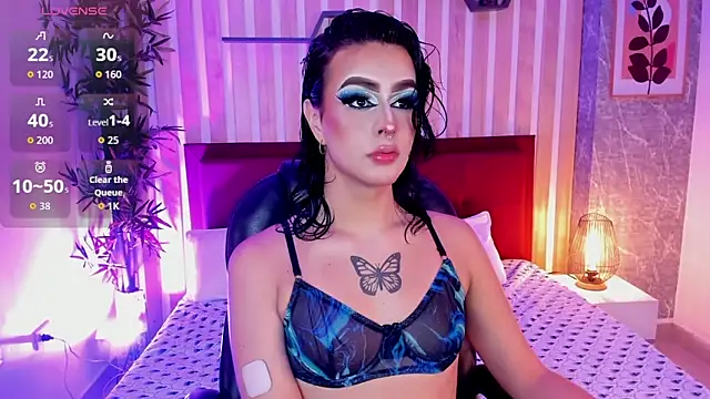 Snapshot of miah_connor chatting on December 18, 2:49 am miah connor online show from December 18, 2:49 am