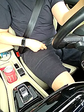 HornyTeenBoy64 online show from May 4, 11:57 am