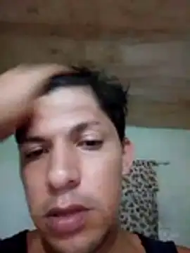 Snapshot of Alonsomadeira chatting on August 5, 9:03 am Alonsomadeira online show from August 5, 9:03 am