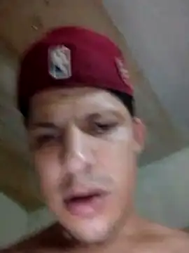 Snapshot of Alonsomadeira chatting on July 6, 7:48 am Alonsomadeira online show from July 6, 7:48 am