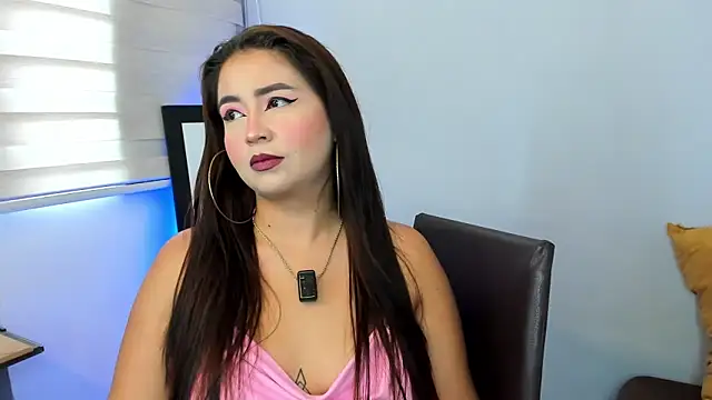 LiahDiaz online show from April 17, 2:20 pm