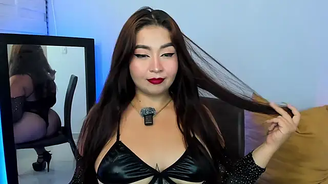 LiahDiaz online show from April 5, 7:31 pm