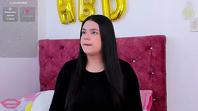 skyhotgirll online show from April 1, 5:54 pm