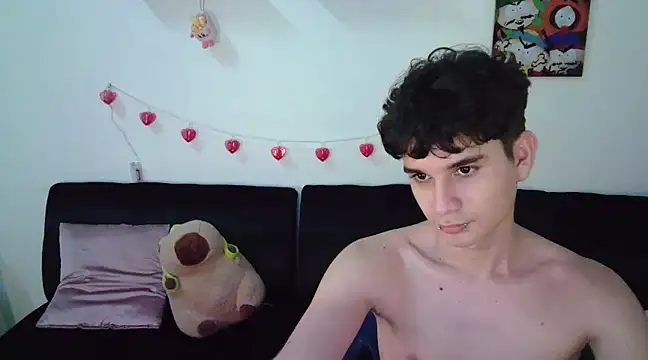 Snapshot of AndrewAnndCherry chatting on February 14, 2:50 am AndrewAnndCherry online show from February 14, 2:50 am