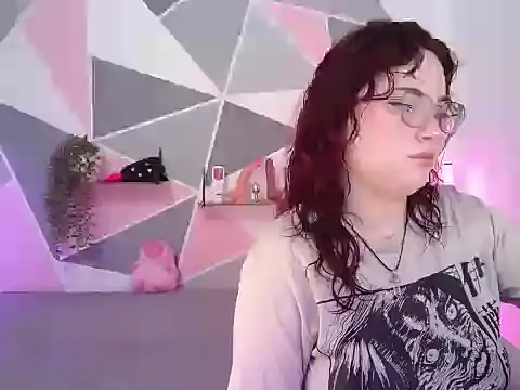 Snapshot of AndrewAnndCherry chatting on February 12, 11:26 pm AndrewAnndCherry online show from February 12, 11:26 pm