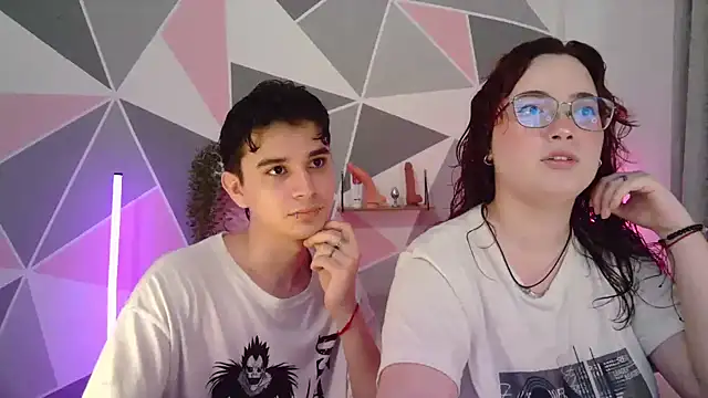 Snapshot of AndrewAnndCherry chatting on February 17, 1:03 am AndrewAnndCherry online show from February 17, 1:03 am