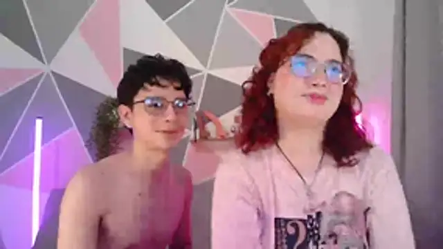 Snapshot of AndrewAnndCherry chatting on January 8, 12:16 am AndrewAnndCherry online show from January 8, 12:16 am