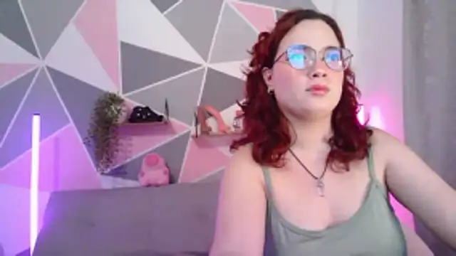 Snapshot of AndrewAnndCherry chatting on January 9, 1:01 am AndrewAnndCherry online show from January 9, 1:01 am