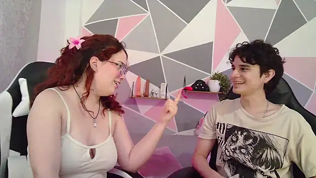 AndrewAnndCherry online show from April 10, 9:11 pm