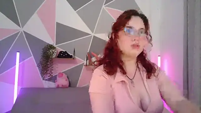 Snapshot of AndrewAnndCherry chatting on January 17, 1:31 am AndrewAnndCherry online show from January 17, 1:31 am