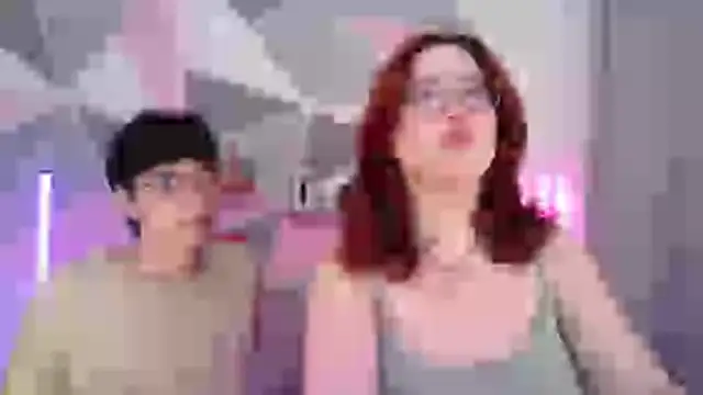 Snapshot of AndrewAnndCherry chatting on December 17, 12:37 am AndrewAnndCherry online show from December 17, 12:37 am