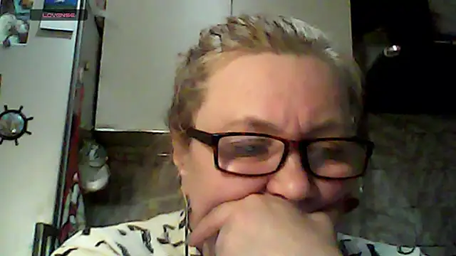 Snapshot of HelenaGlossX chatting on February 27, 5:47 pm HelenaGlossX online show from February 27, 5:47 pm