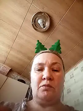 Snapshot of HelenaGlossX chatting on January 20, 7:47 am HelenaGlossX online show from January 20, 7:47 am