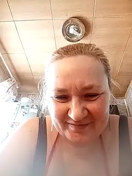 Snapshot of HelenaGlossX chatting on January 21, 8:30 am HelenaGlossX online show from January 21, 8:30 am