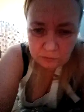 Snapshot of HelenaGlossX chatting on March 13, 4:12 pm HelenaGlossX online show from March 13, 4:12 pm