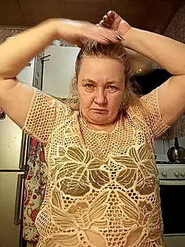 Snapshot of HelenaGlossX chatting on February 6, 4:25 pm HelenaGlossX online show from February 6, 4:25 pm