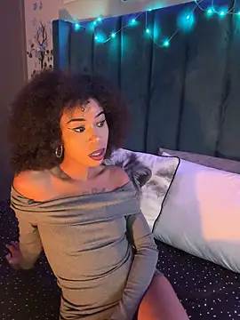 Snapshot of Dime-__ chatting on November 22, 3:33 pm Dime- online show from November 22, 3:33 pm