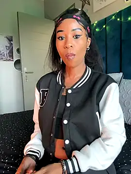 Snapshot of Dime-__ chatting on November 7, 1:15 pm Dime- online show from November 7, 1:15 pm