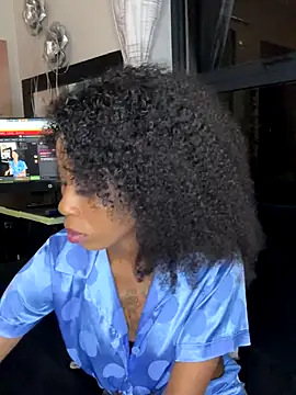 Snapshot of Dime-__ chatting on October 25, 5:46 pm Dime- online show from October 25, 5:46 pm